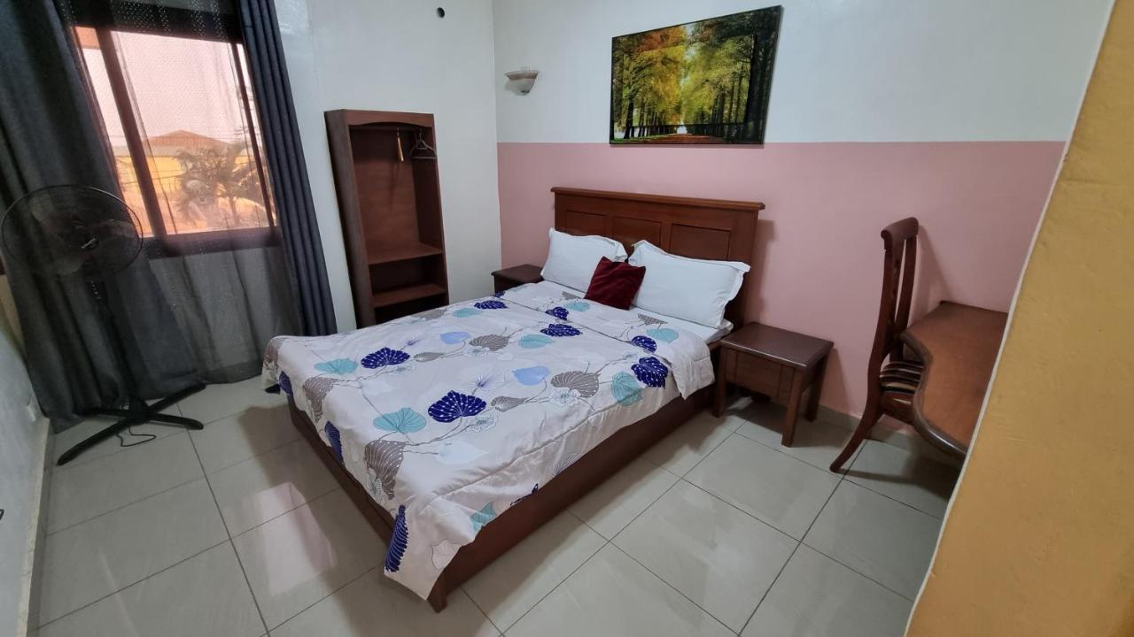 Appart Hotel Mireille Яунде Экстерьер фото