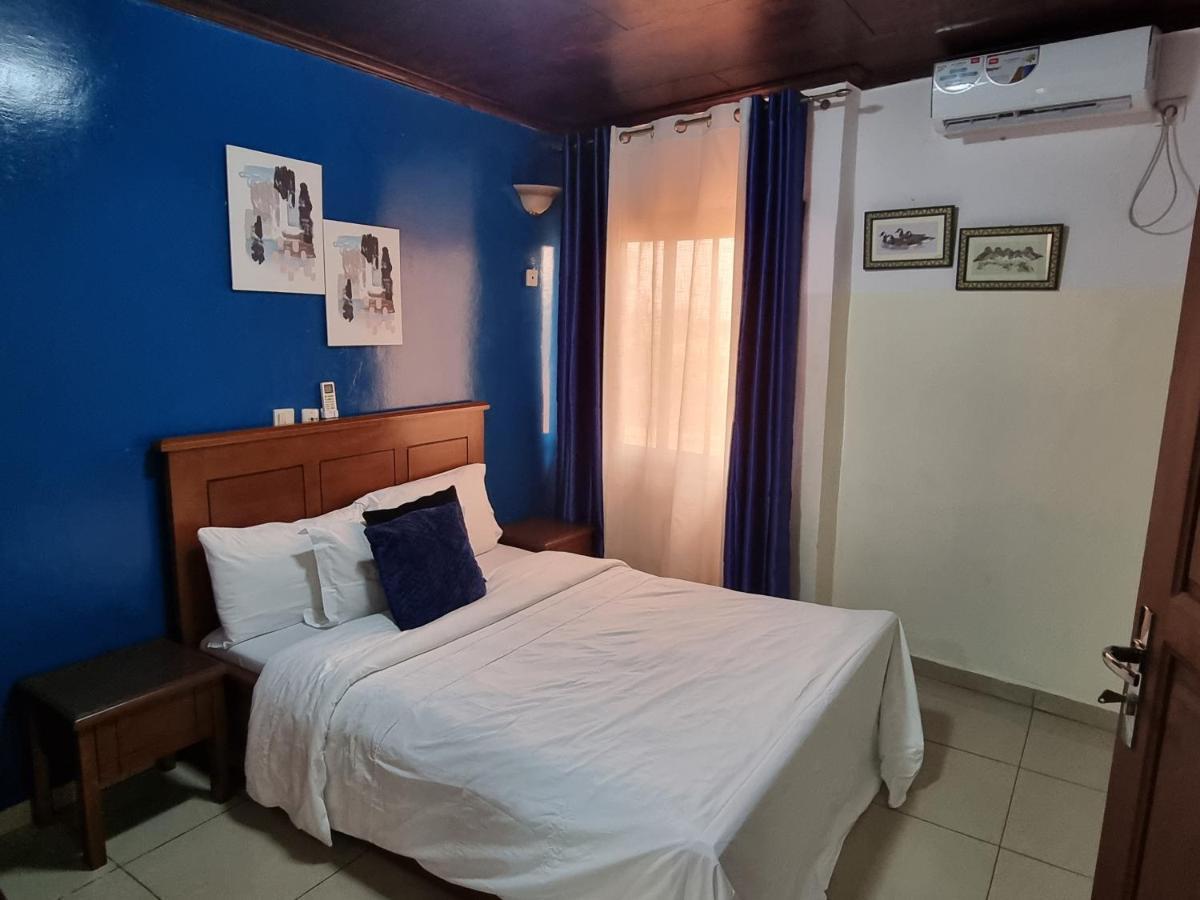 Appart Hotel Mireille Яунде Экстерьер фото