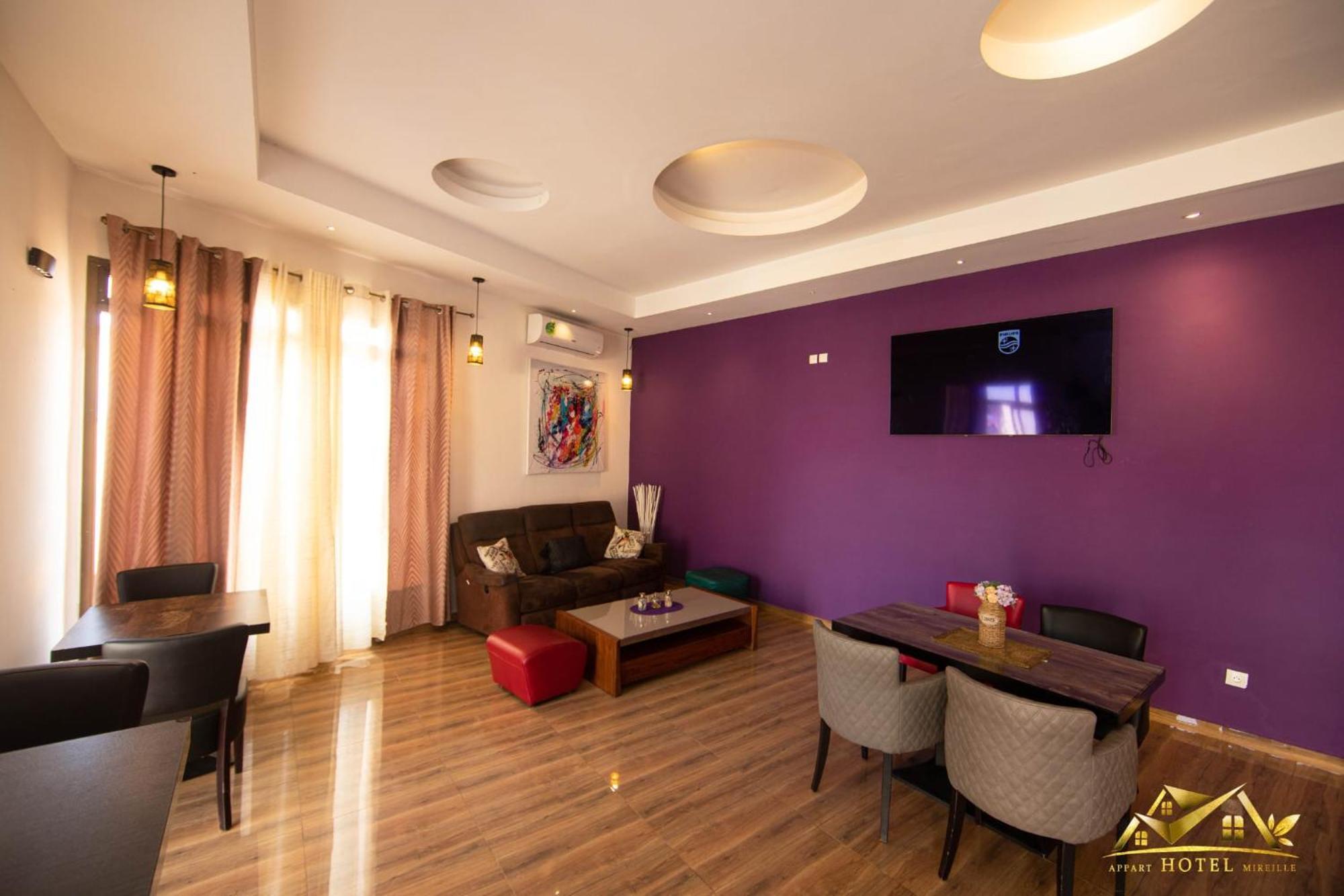 Appart Hotel Mireille Яунде Экстерьер фото